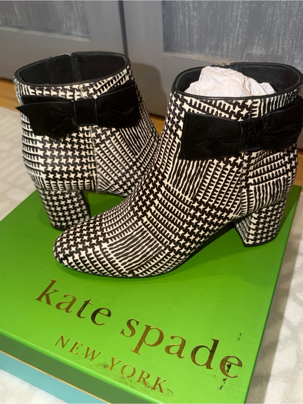 Kate Spade Holly Houndstooth Bow Ankle Booties Size 7M NWT